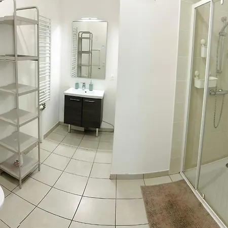 Studio Chic Et Cosy Dans Redidence A 10 Min De La Defense Апартаменты Безон